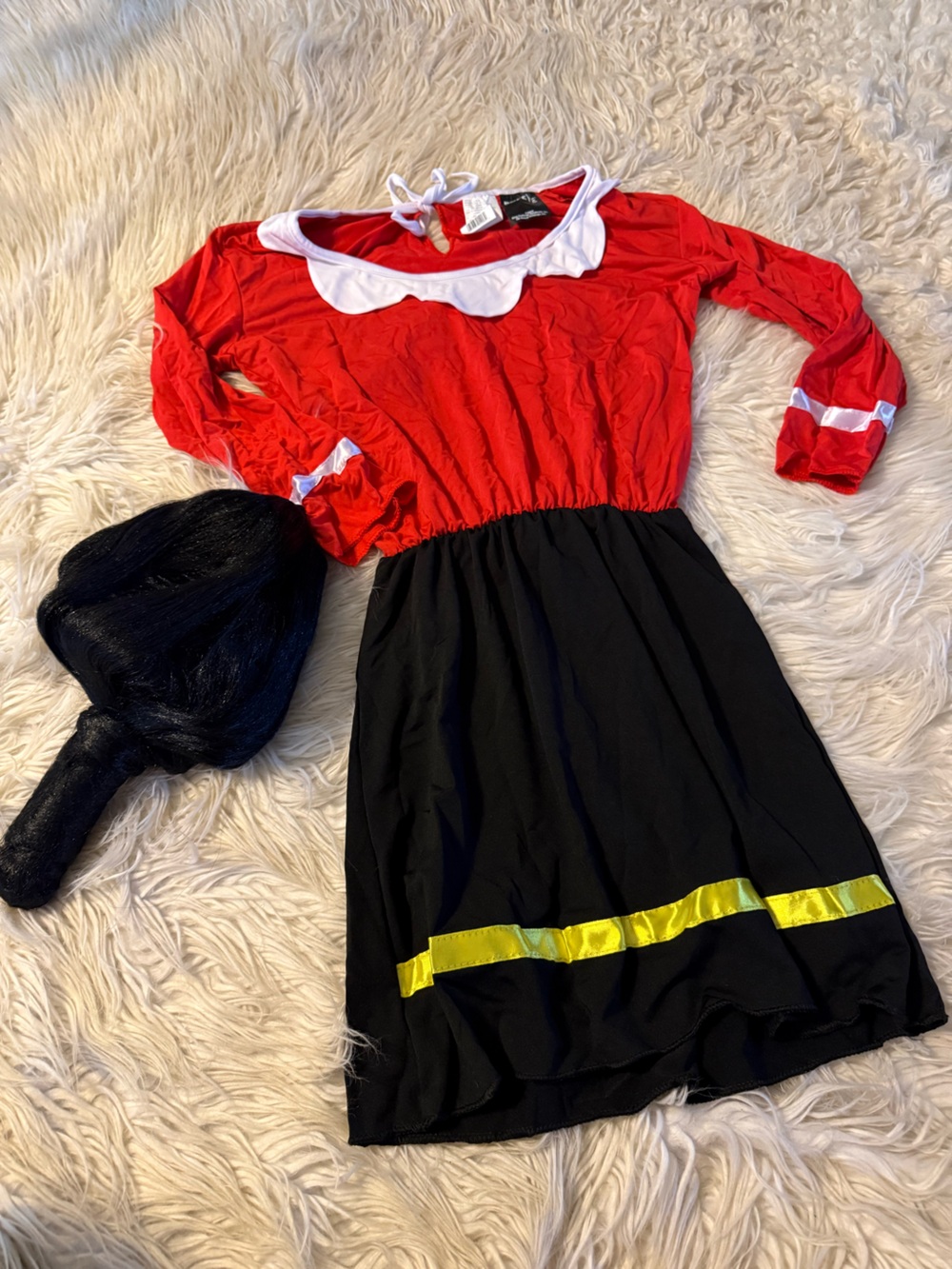 Womenโs olive oil costume (D14)